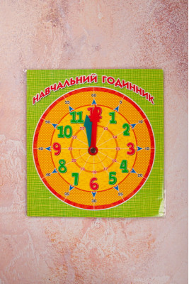Тренажер-гра,20,5х21,5 см "Навчальний годинник"